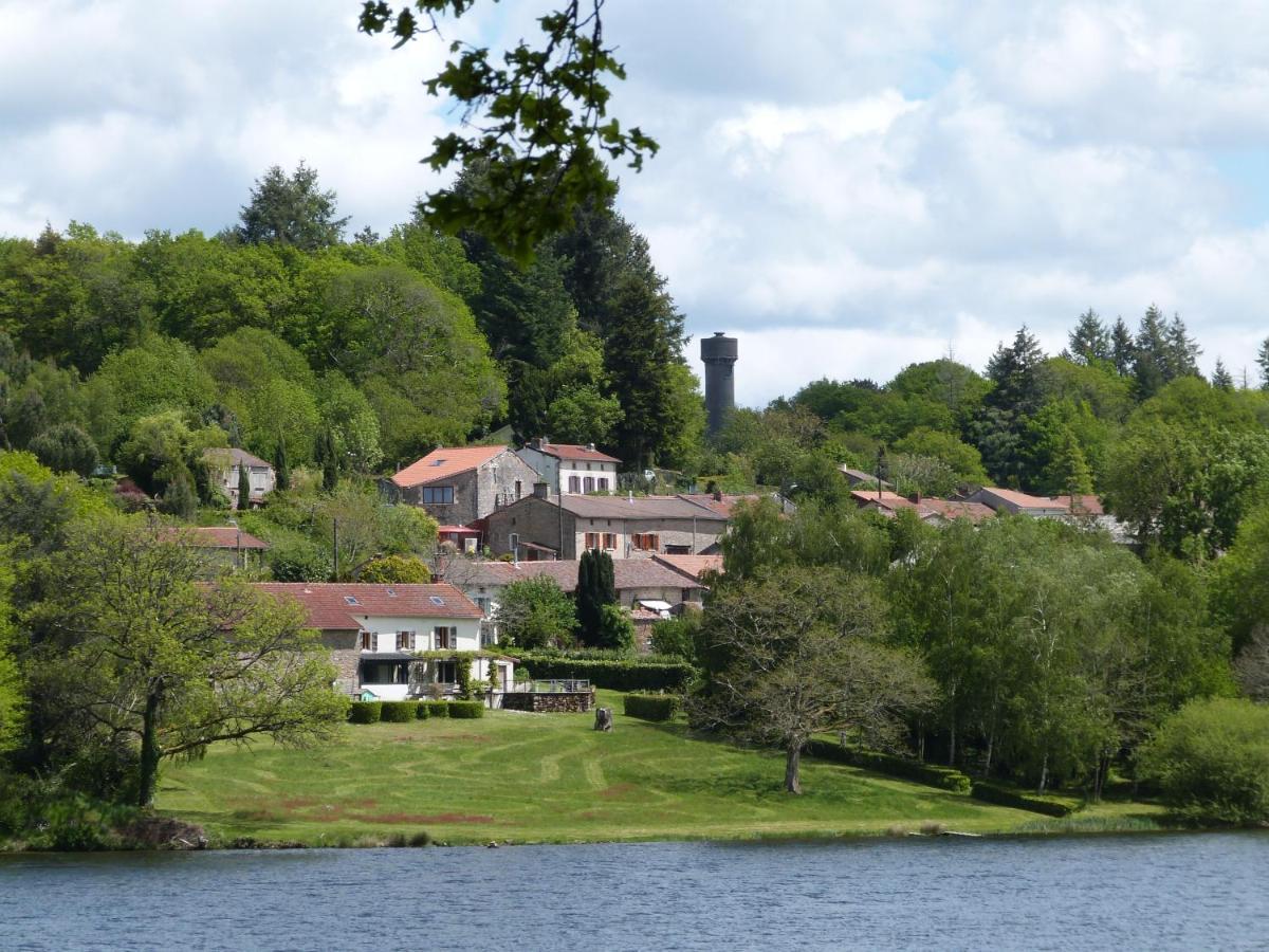 Lumineuse Maison: Nature View Retreat near Lake Saint-Pardoux  Exterior photo